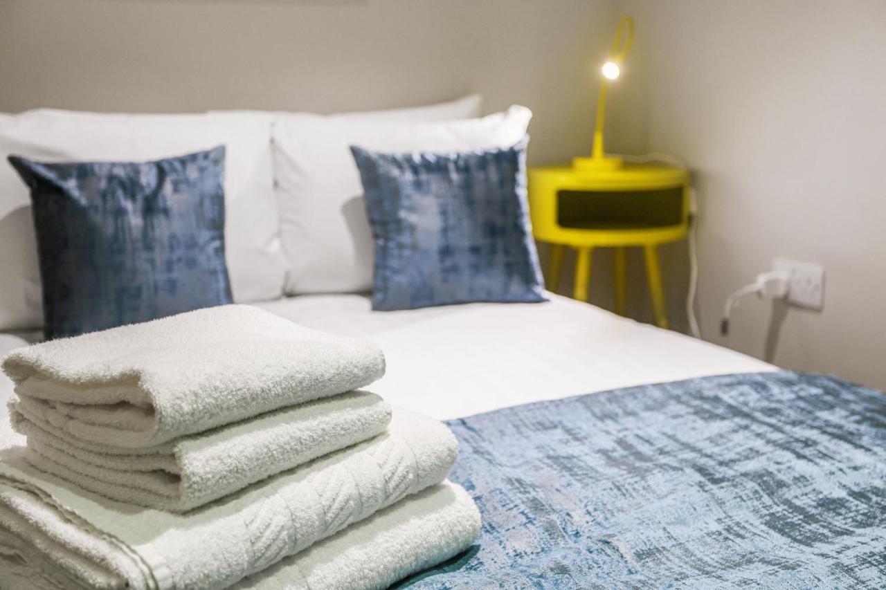 Spacious 1 Bedroom Flat 런던 외부 사진
